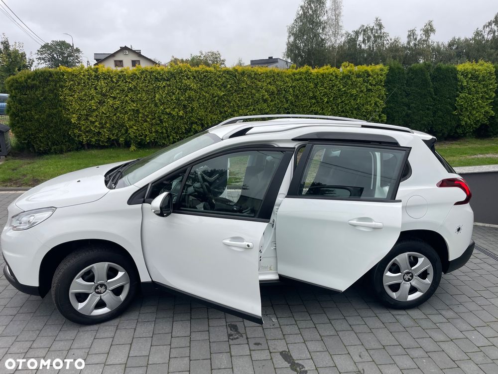 Peugeot 2008 1.2 Pure Tech Style - 18