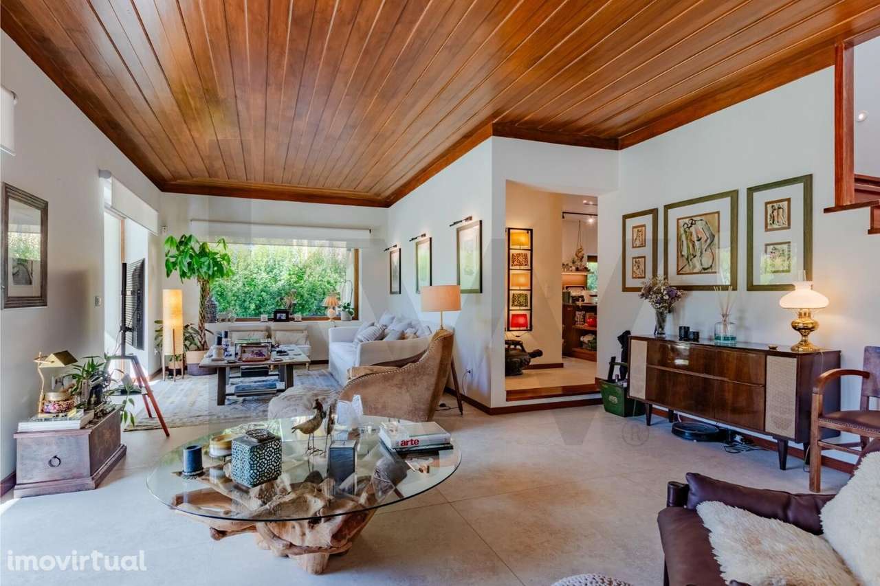 Moradia de Luxo Renovada e Mobilada no Coração do Estoril - Grande imagem: 4/60