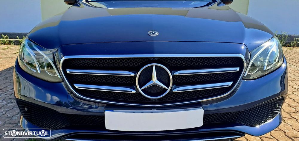 Mercedes-Benz E 300 Bluetec Hybrid Avantgarde - 23