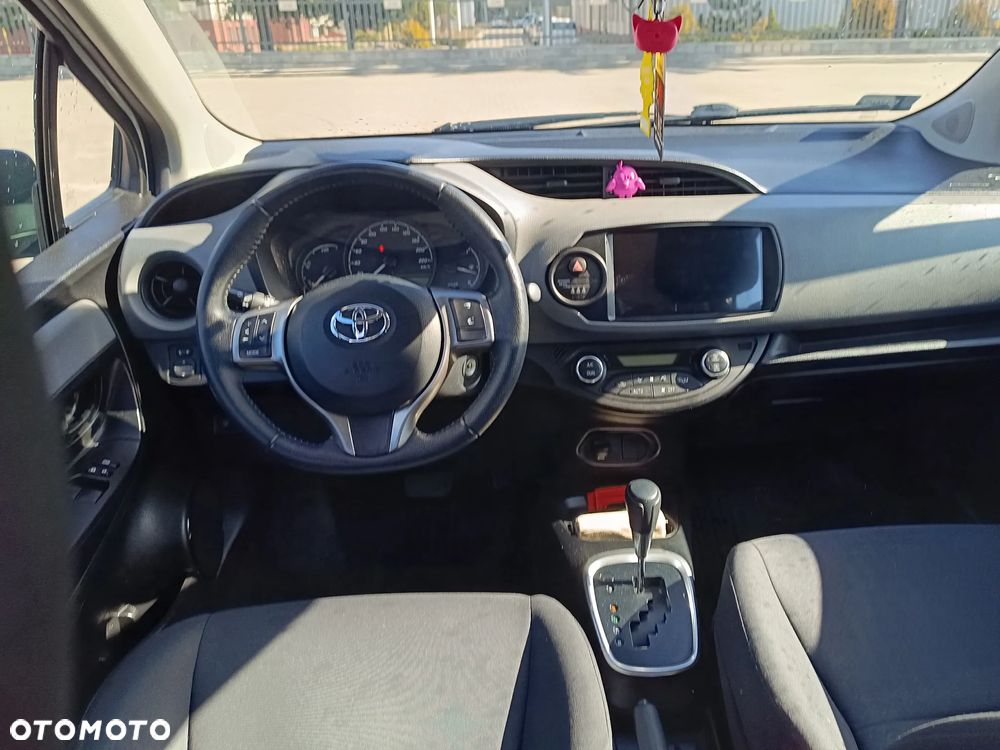 Toyota Yaris - 25