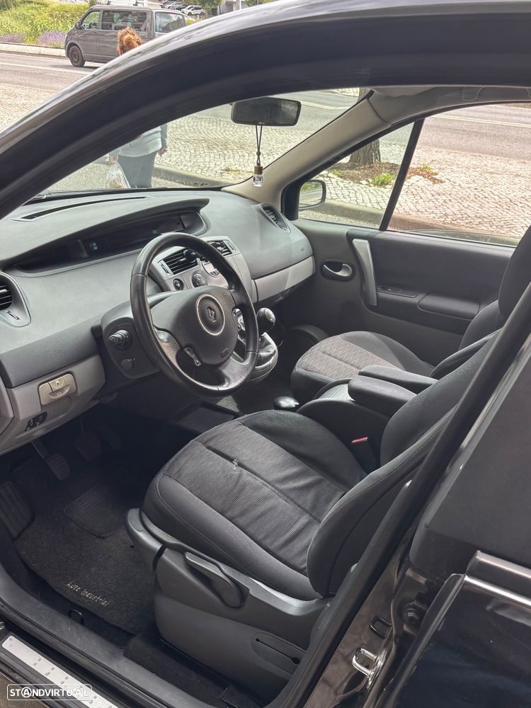 Renault Scénic 1.5 dCi Confort - 12