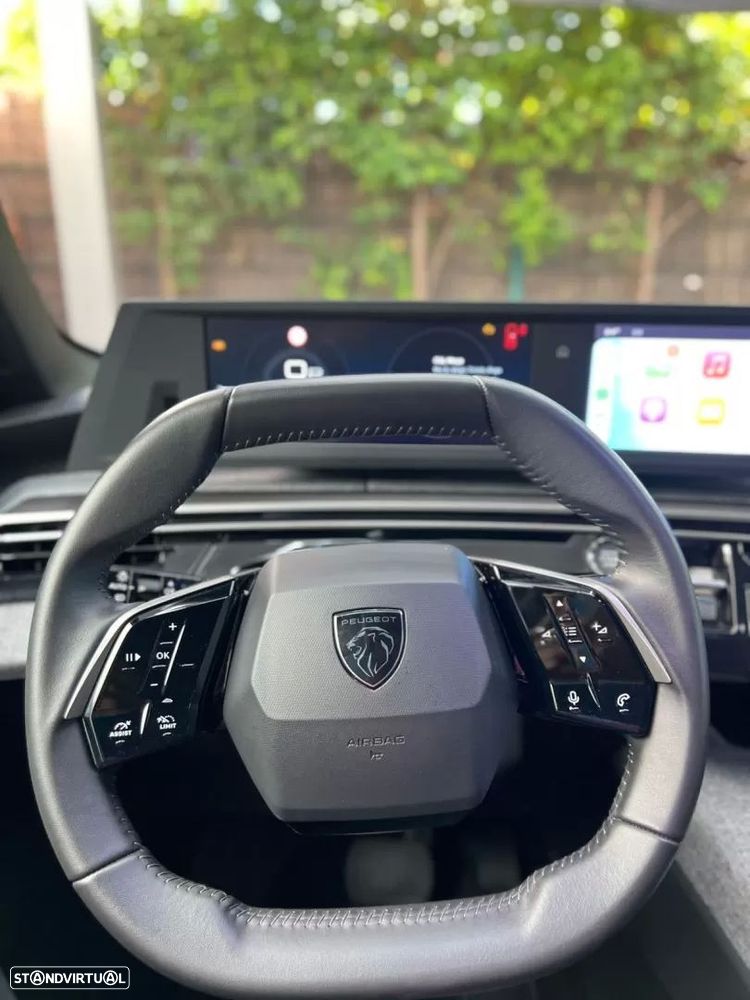 Peugeot 5008 1.2 Hybrid Allure e-DCS6 - 12