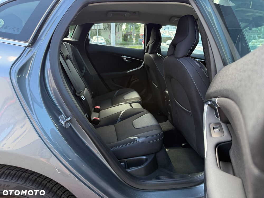 Volvo V40 D4 Drive-E Momentum - 21