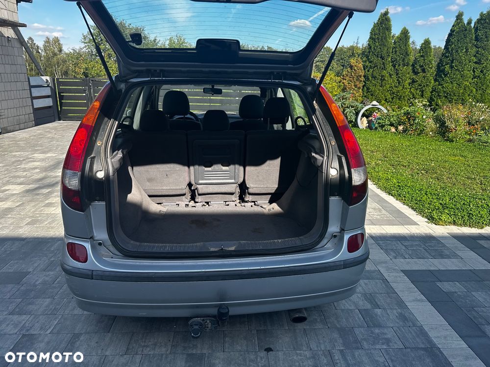 Nissan Almera Tino 2.2 DI - 14