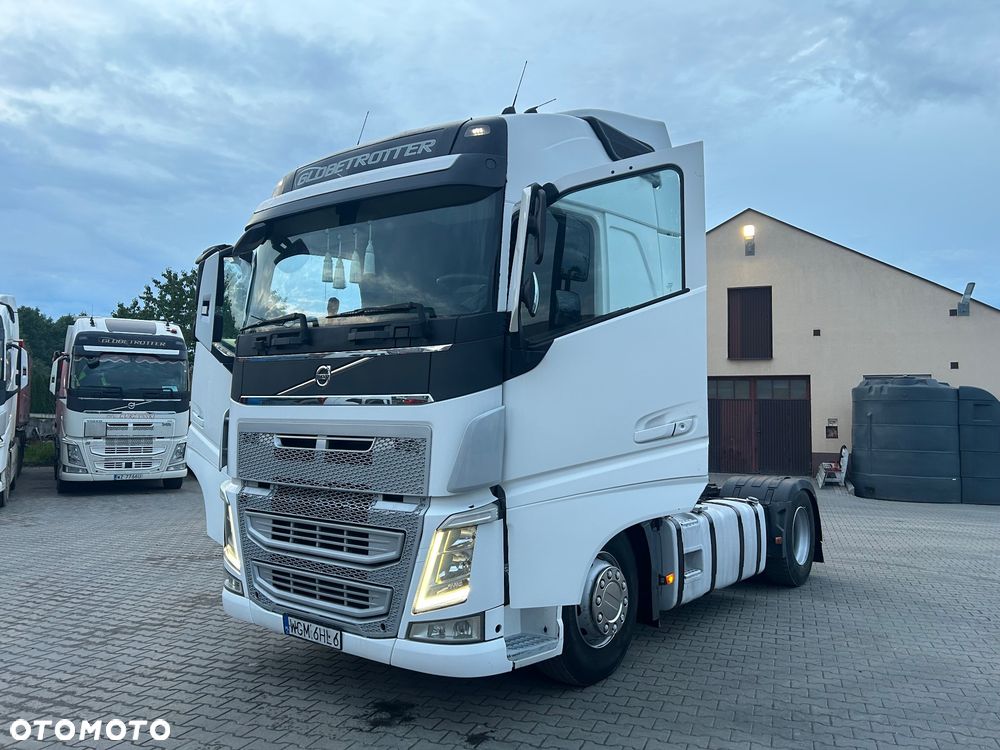 Volvo - 2