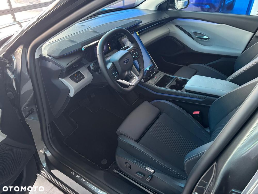 Ford Explorer - 15