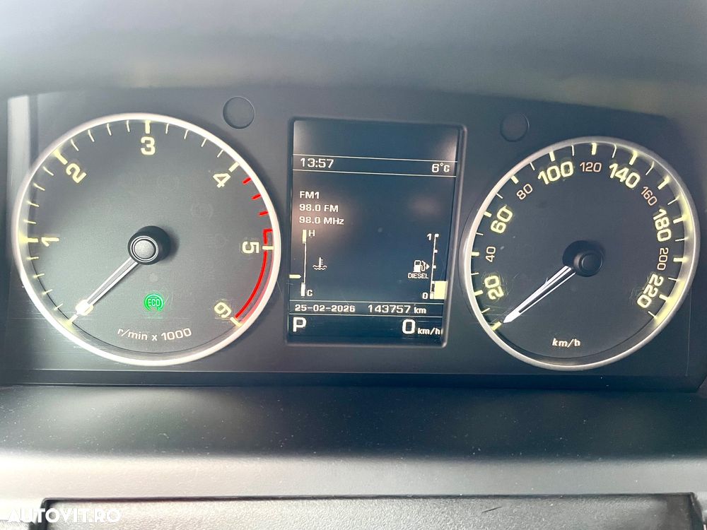 Land Rover Discovery 3.0 L SDV6 HSE Aut. - 25