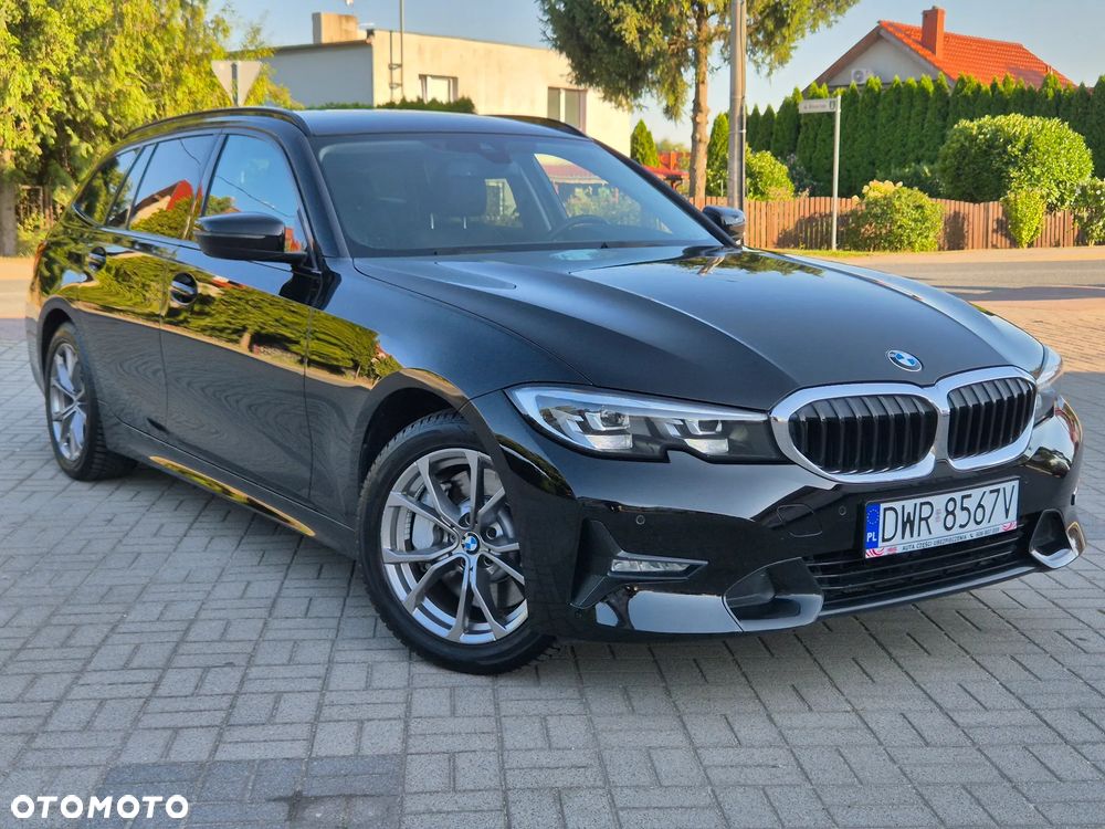 BMW Seria 3 330i Sport Line - 4