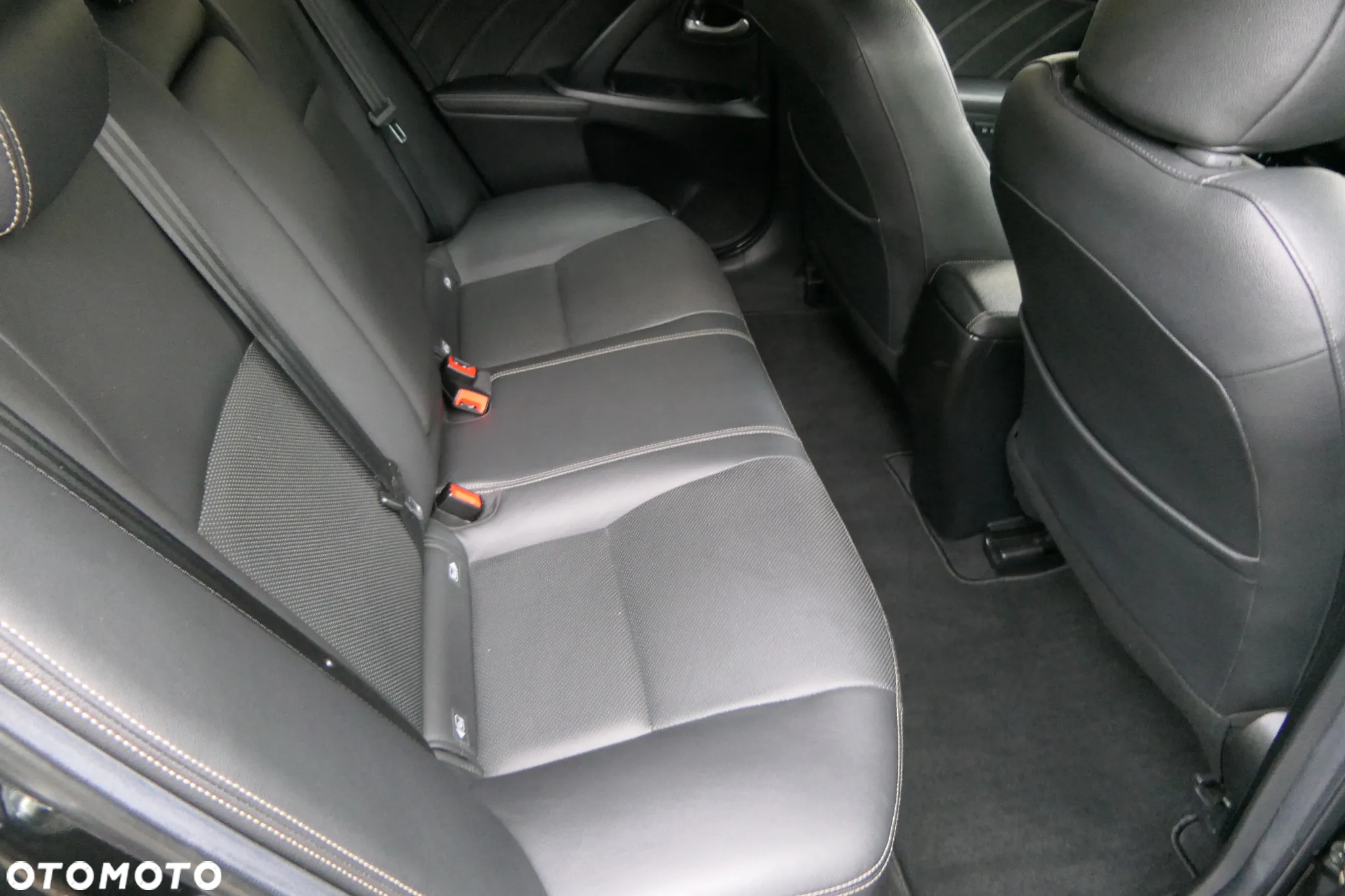 Toyota Avensis 2.0 D-4D Prestige - 28