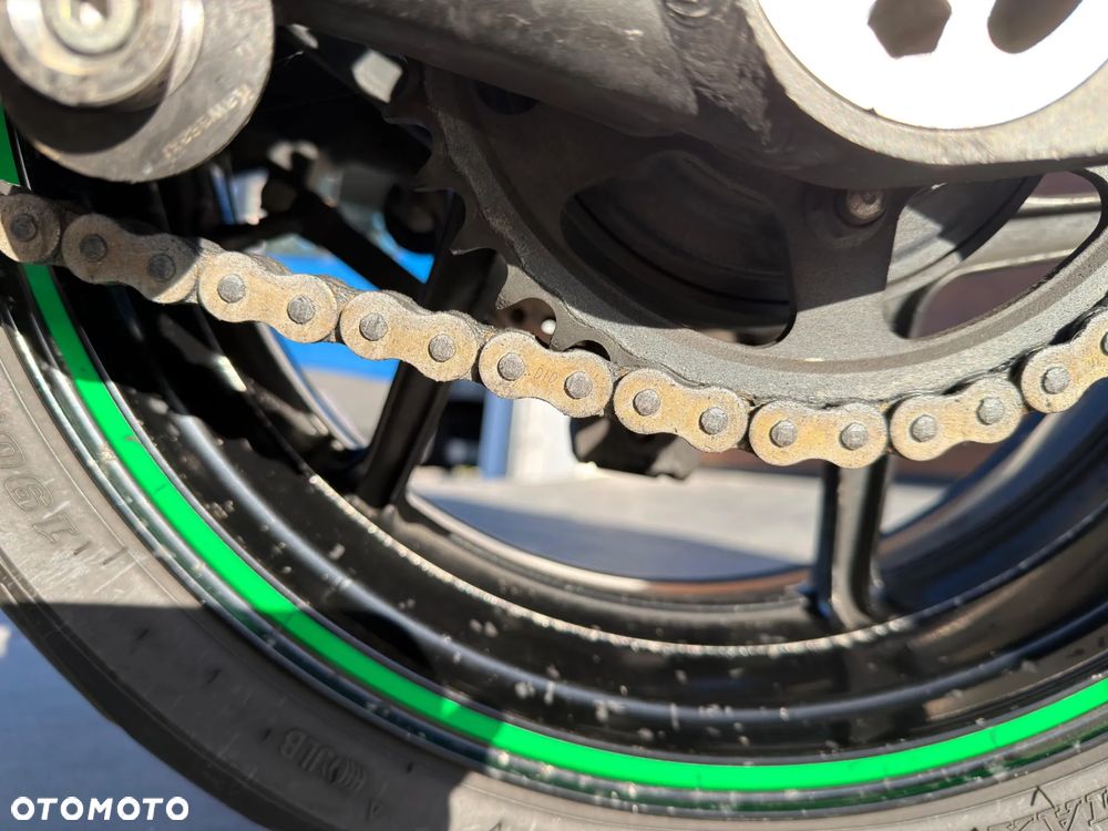 Kawasaki Ninja 1000 SX - 30