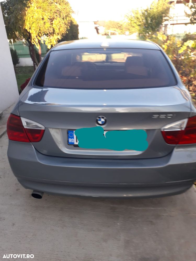 BMW Seria 3 320i Aut. - 2