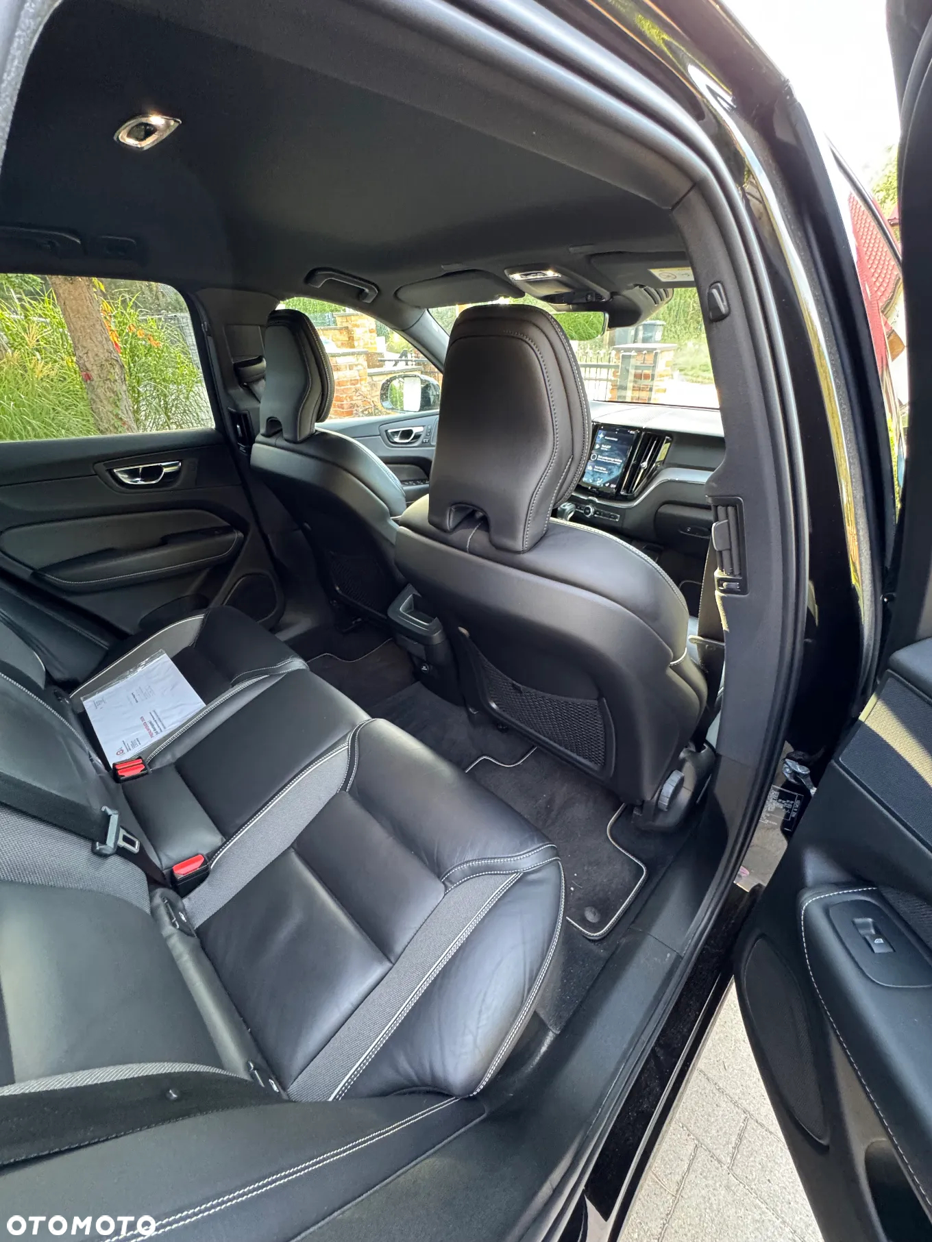 Volvo XC 60 D4 R-Design - 4