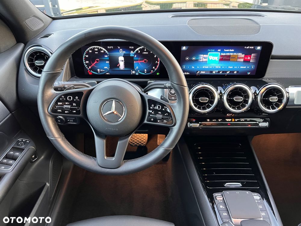 Mercedes-Benz GLB 200 7G-DCT - 5