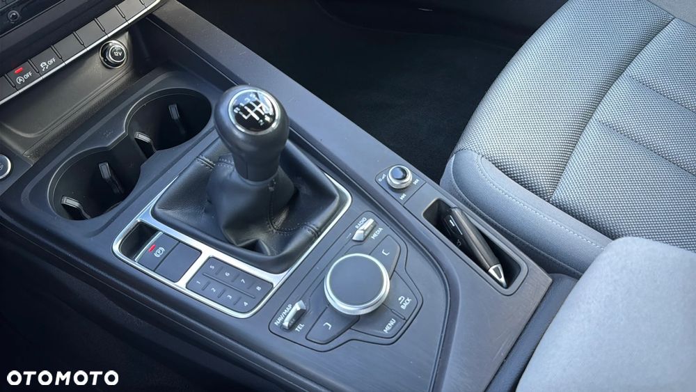 Audi A4 Avant 2.0 TDI - 15