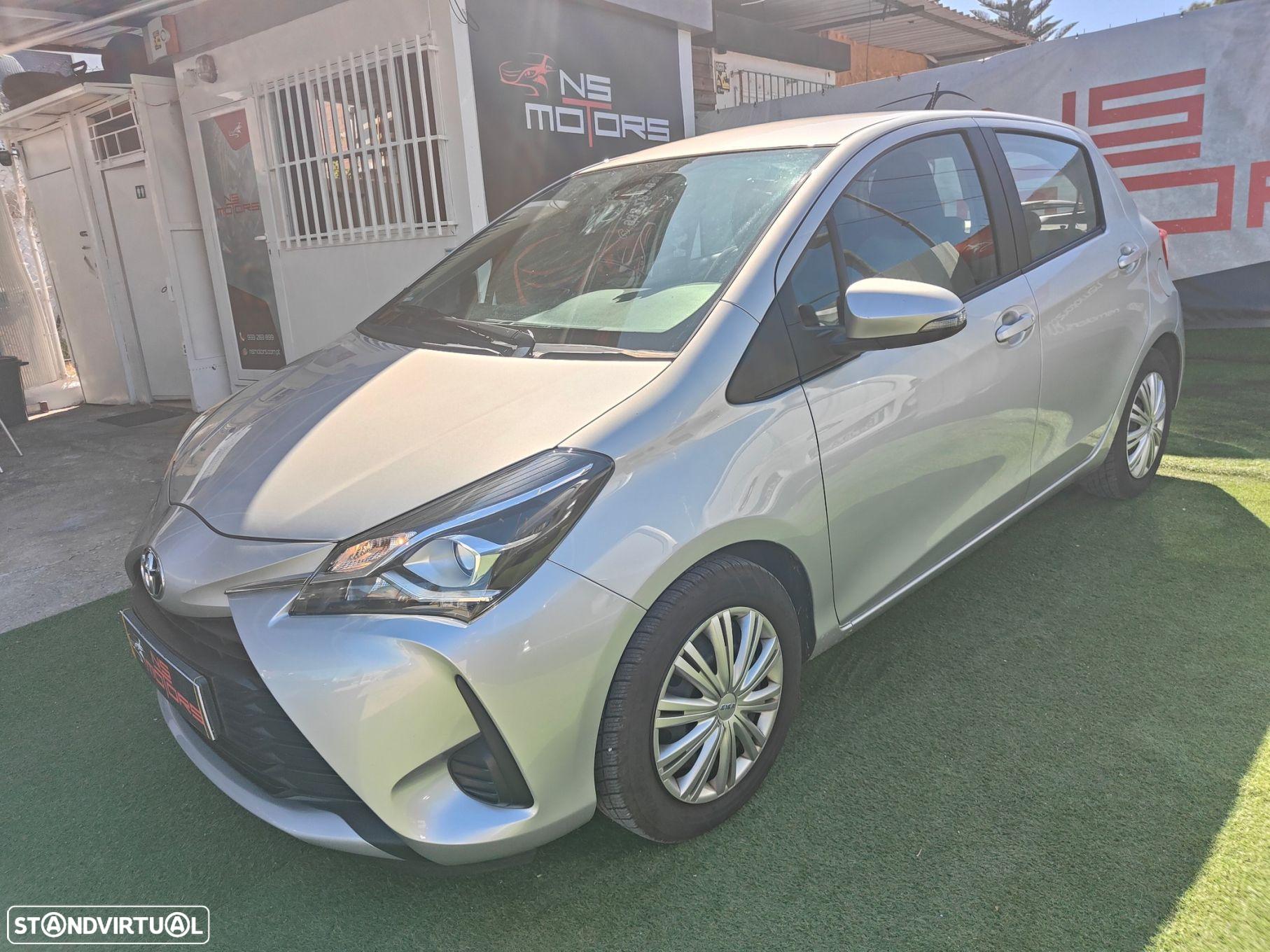 Toyota Yaris 1.0 VVT-i 20 Anos - 2