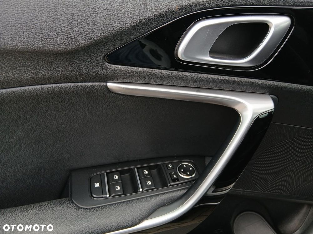 Kia XCeed 1.6 GDI PHEV L Business Line DCT - 31