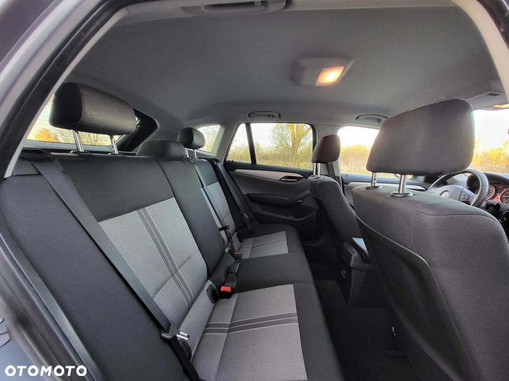 BMW X1 sDrive18i - 19