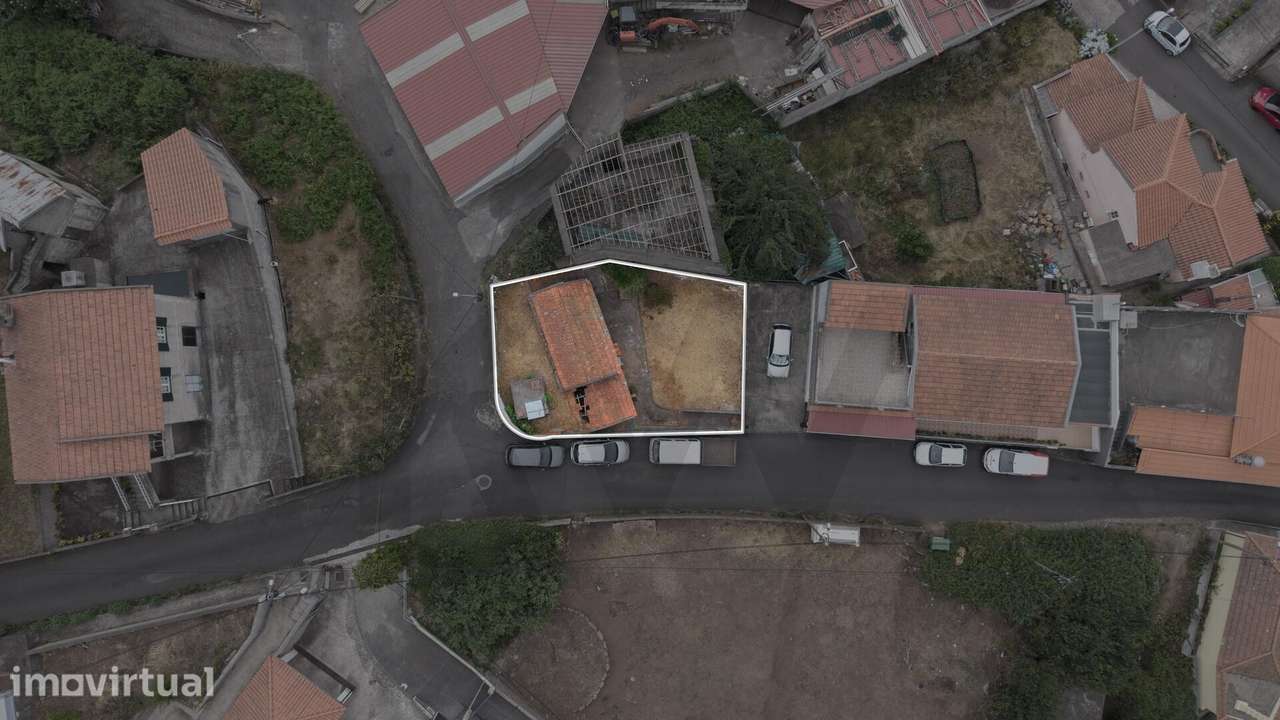 Moradia para recuperar - Grande imagem: 2/17