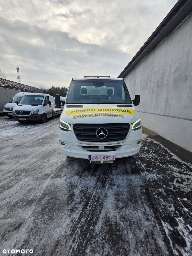 Mercedes-Benz Sprinter - 1