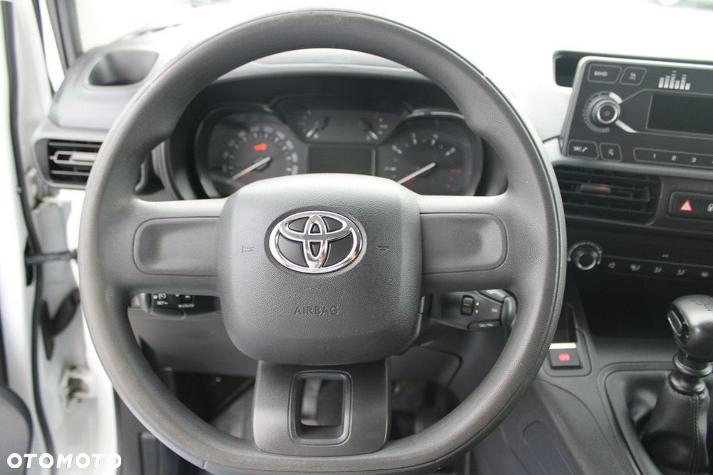 Toyota Proace City - 16