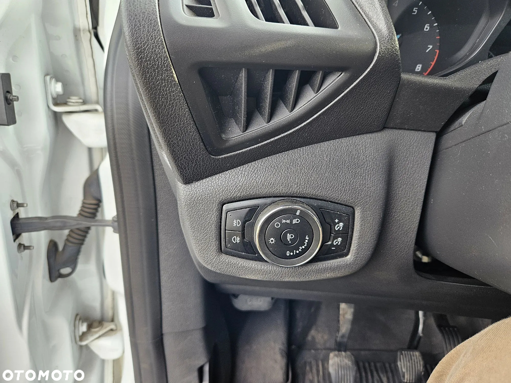 Ford TRANSIT CONNECT - 16