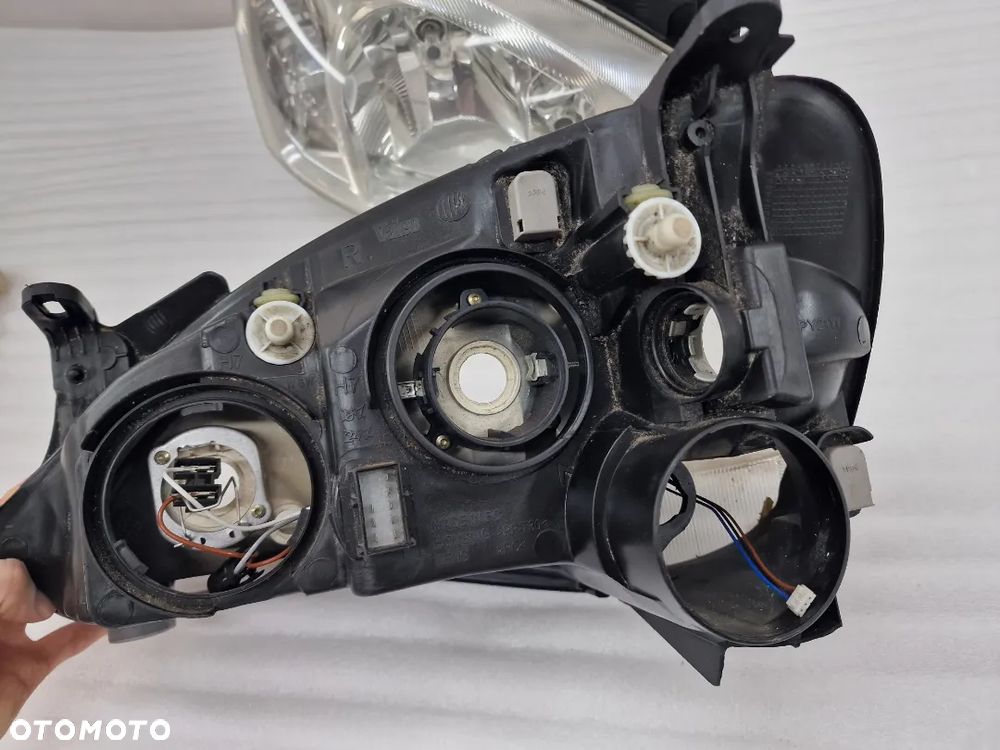 OPEL CORSA C 00- PRAWA LAMPA PRZEDNIA PRZÓD , NR 03114330 / 13115007 , NR AUKCJI LL476 - 6