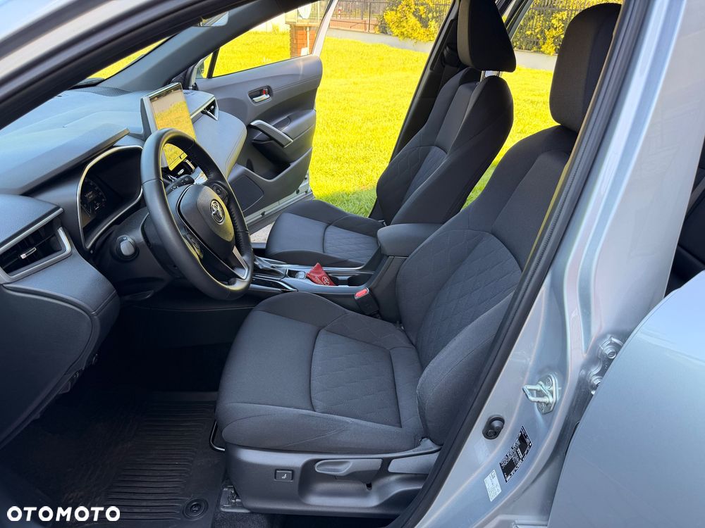 Toyota Corolla Cross 2.0 Hybrid Style AWD - 29