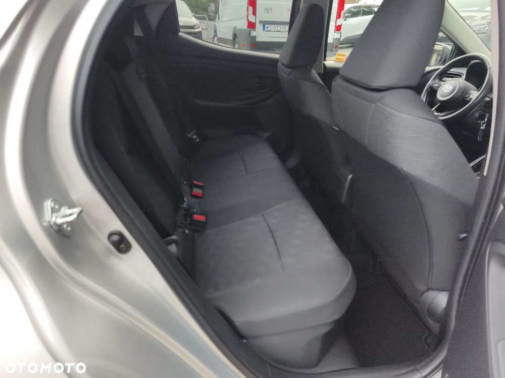 Toyota Yaris Hybrid 1.5 Style - 11