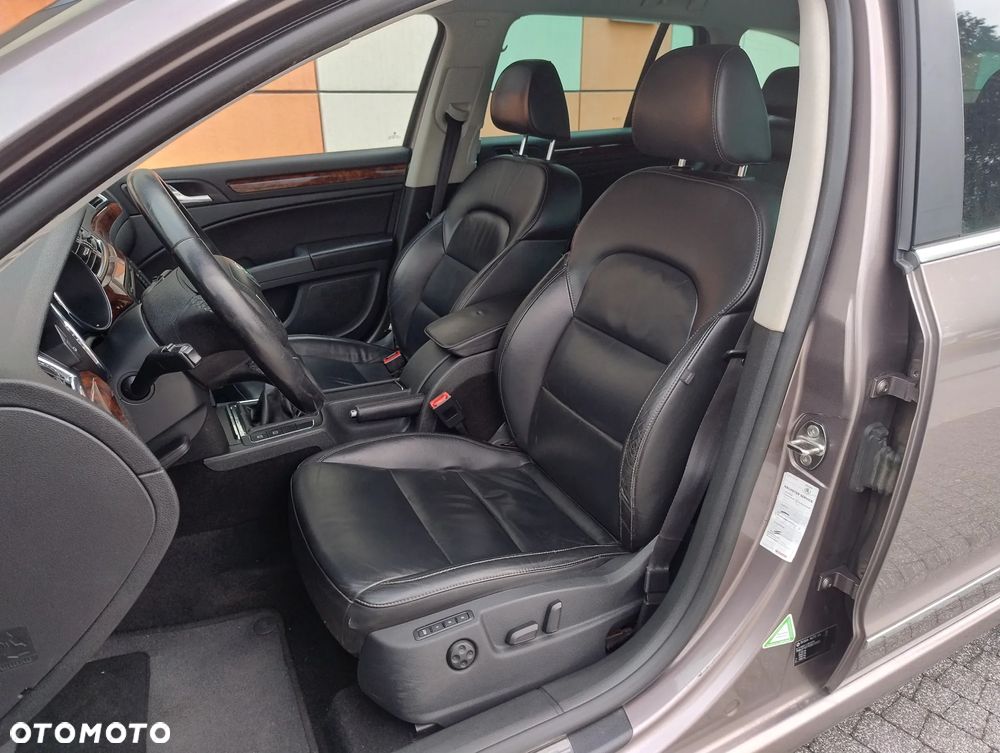 Skoda Superb 2.0 TDI Exclusive - 9