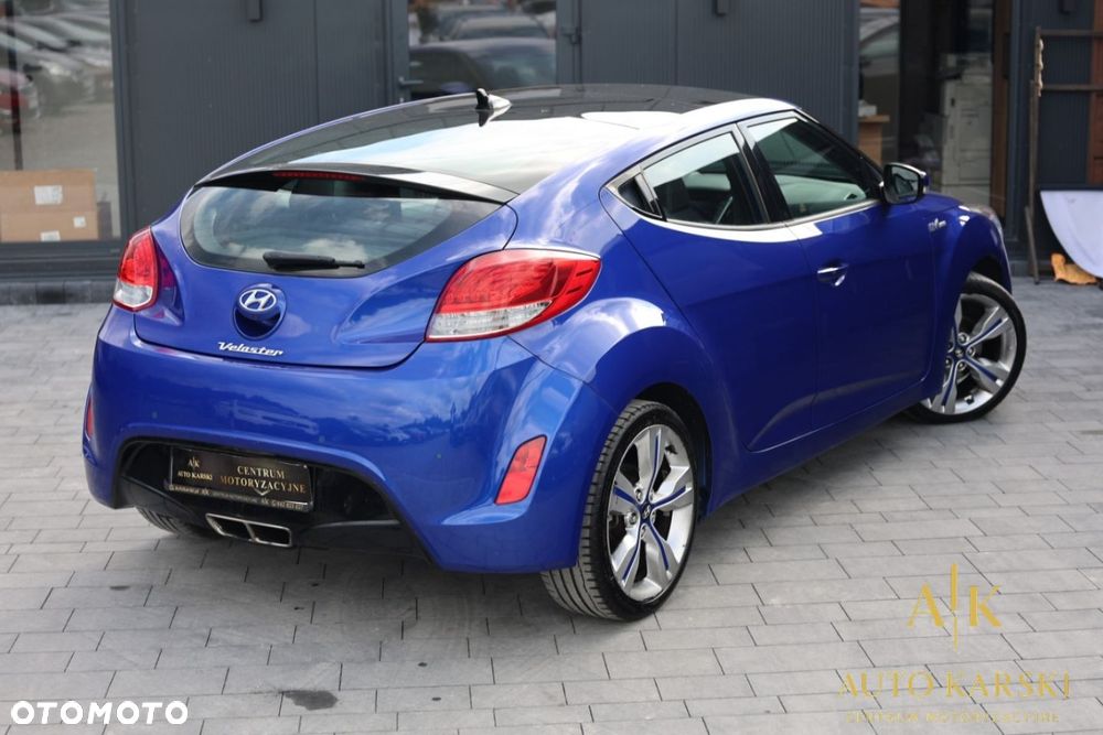 Hyundai Veloster - 8