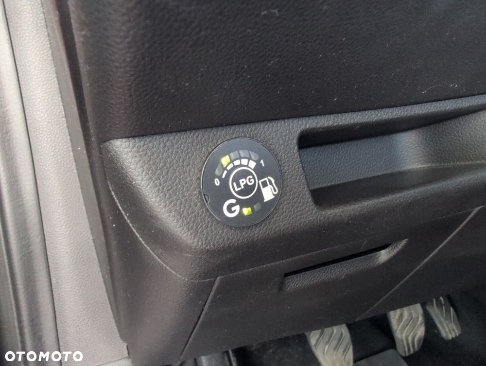Renault Clio - 21