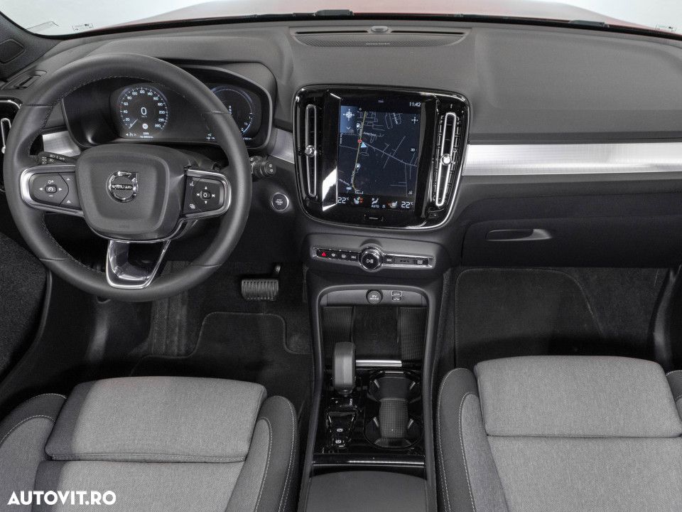 VOLVO XC40 2023 — imagine 12