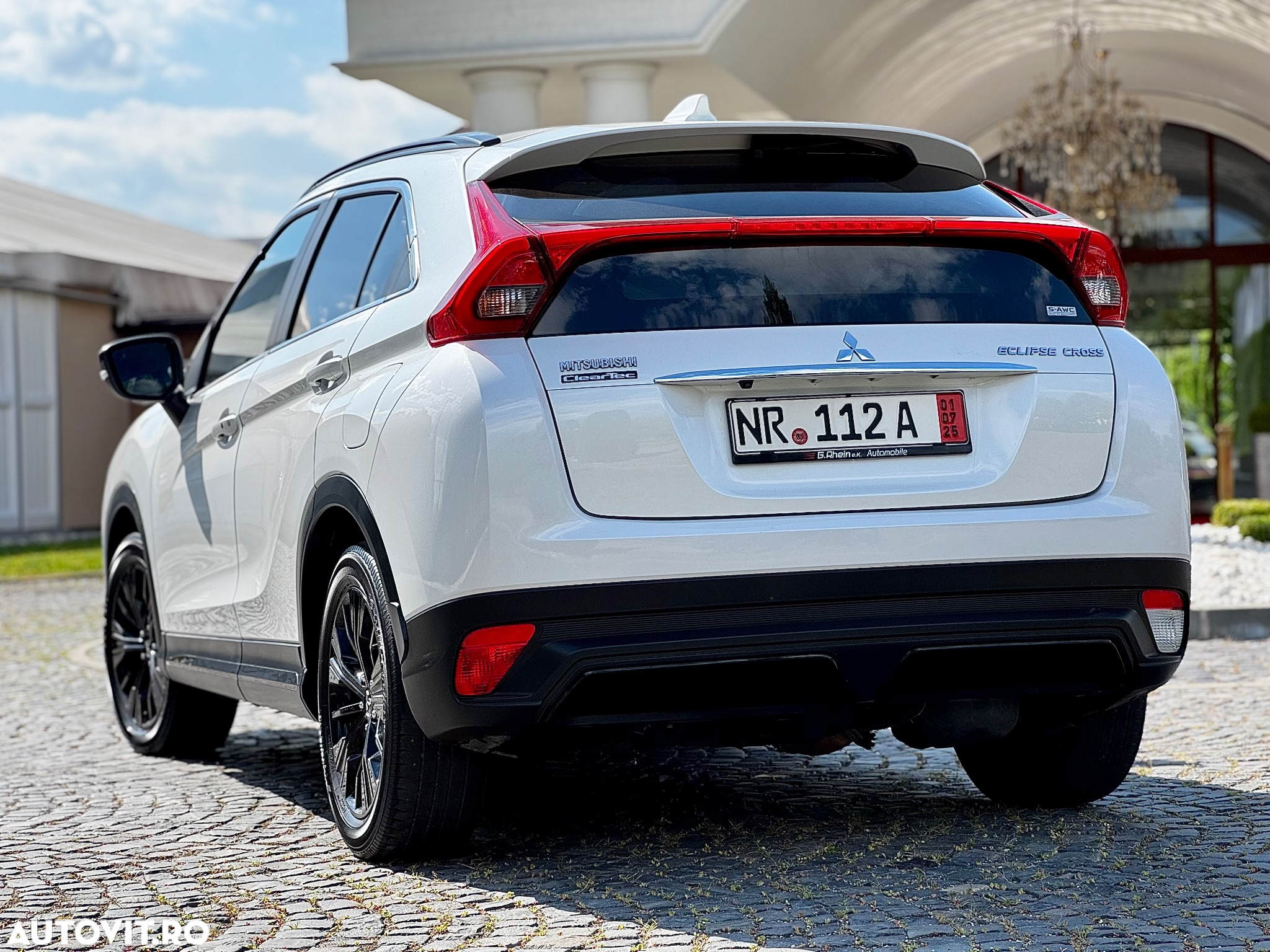 Mitsubishi Eclipse-Cross - 3