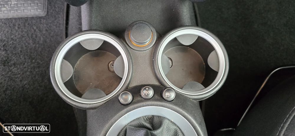 MINI 3 Portas Cooper D - 23