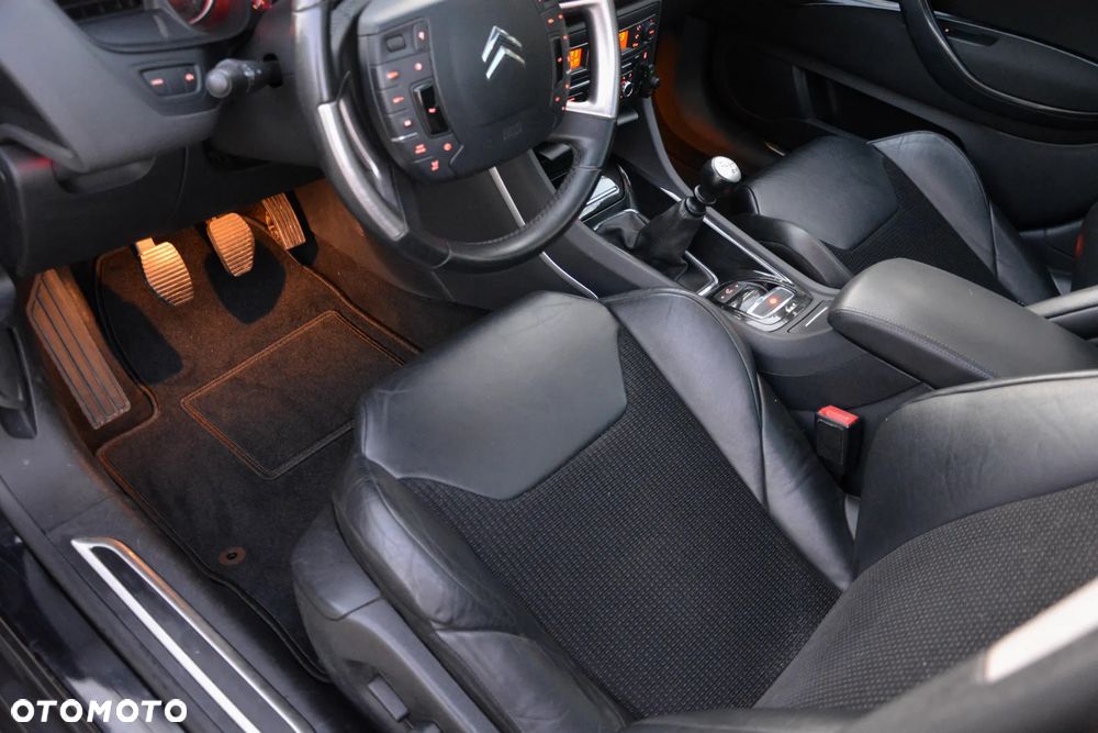 Citroën C5 HDi 140 FAP Exclusive - 22