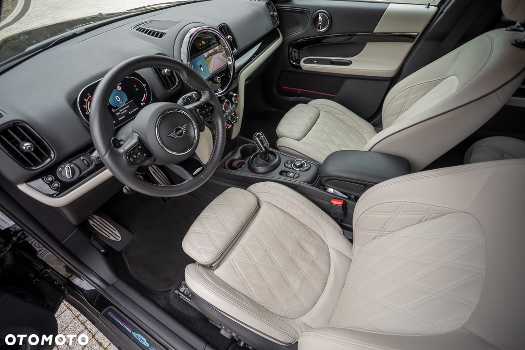 MINI Countryman Cooper S ALL4 John Cooper Works Trim sport - 17