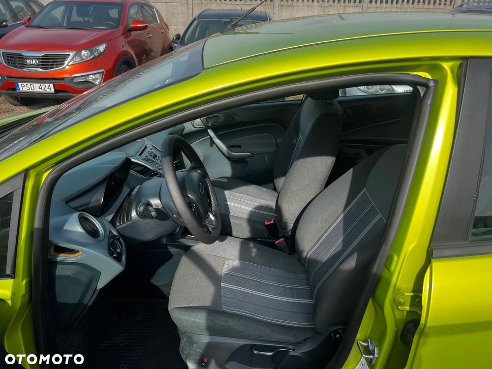 Ford Fiesta 1.25 Ambiente - 16