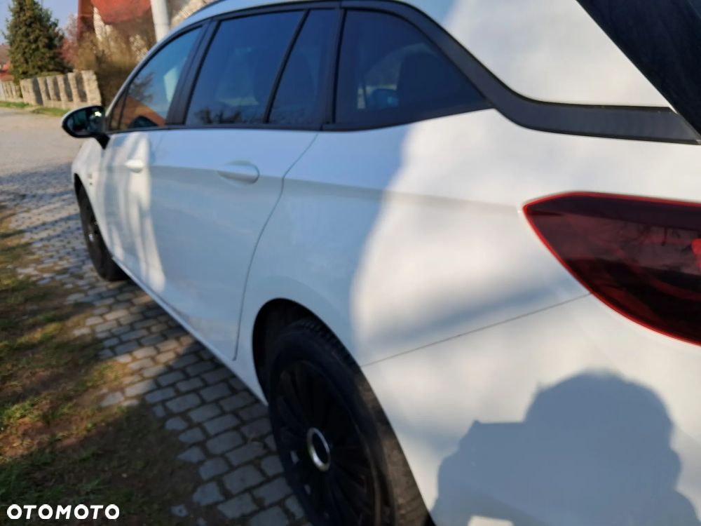 Opel Astra 1.5 D Start/Stop 120 Jahre - 9