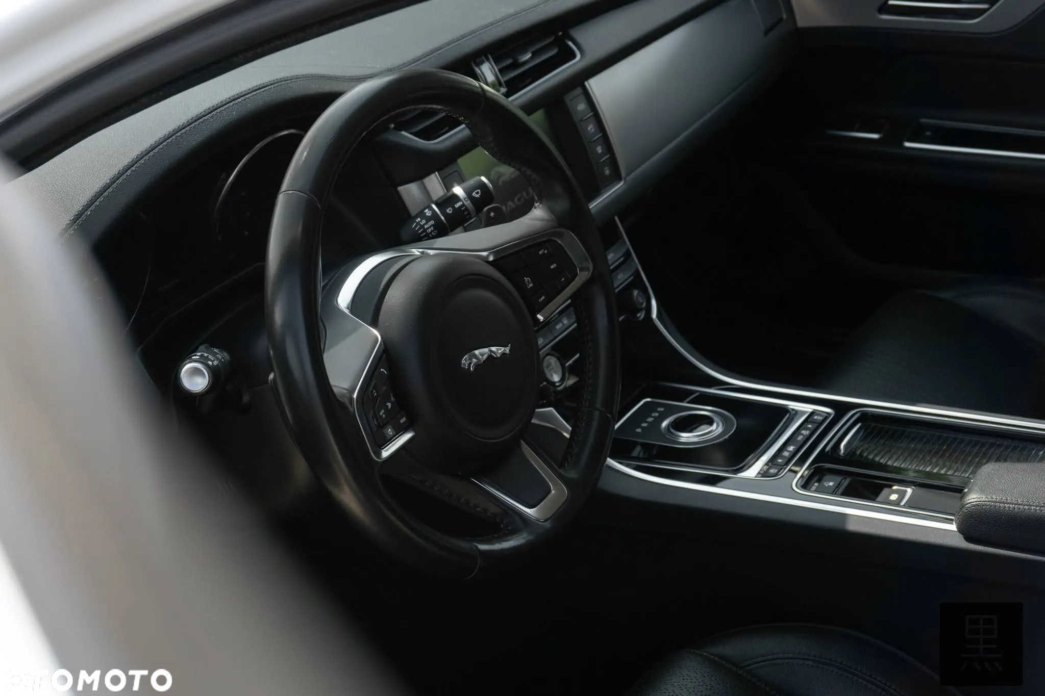 Jaguar XF 2.0 i4D Prestige - 15