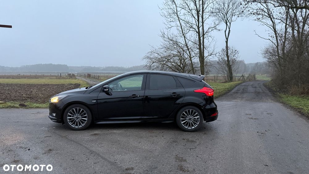 Ford Focus 1.0 EcoBoost Start-Stopp-System ST-LINE STYLE - 3