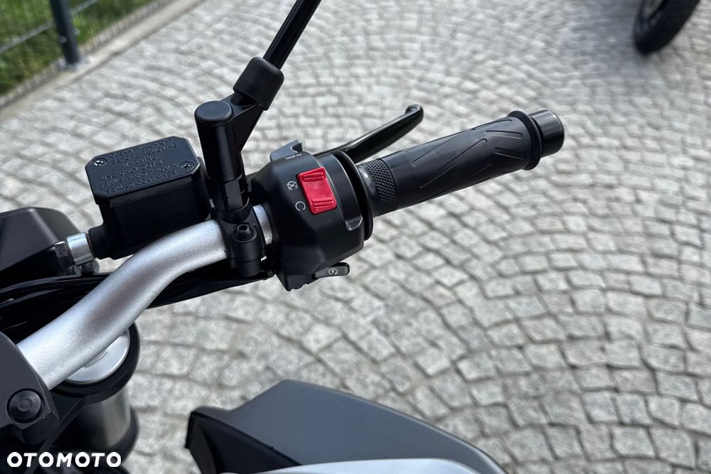 Yamaha MT - 18