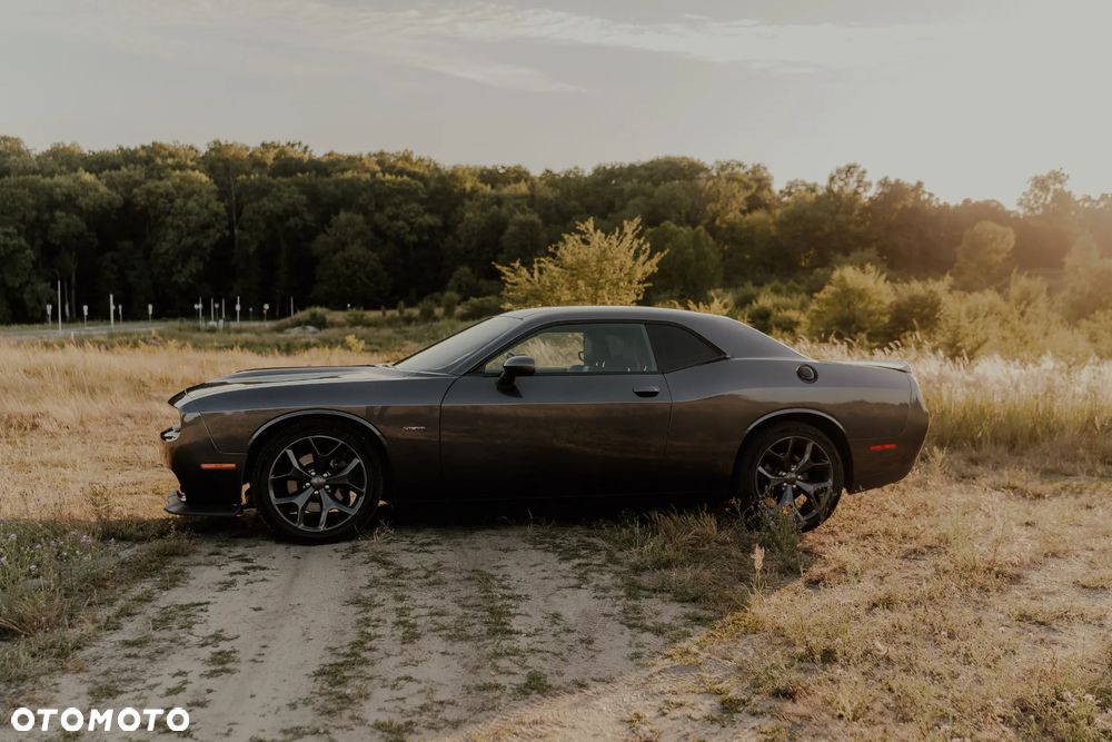 Dodge Challenger 5.7 R/T - 2