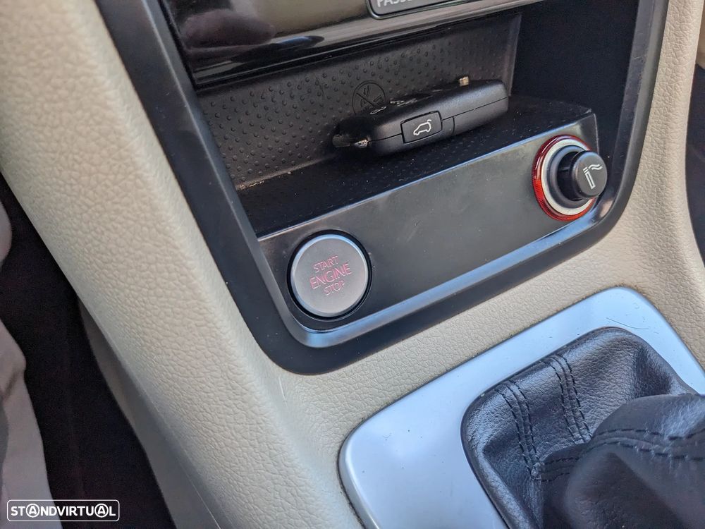 VW Sharan 2.0 TDI Highline DSG - 25