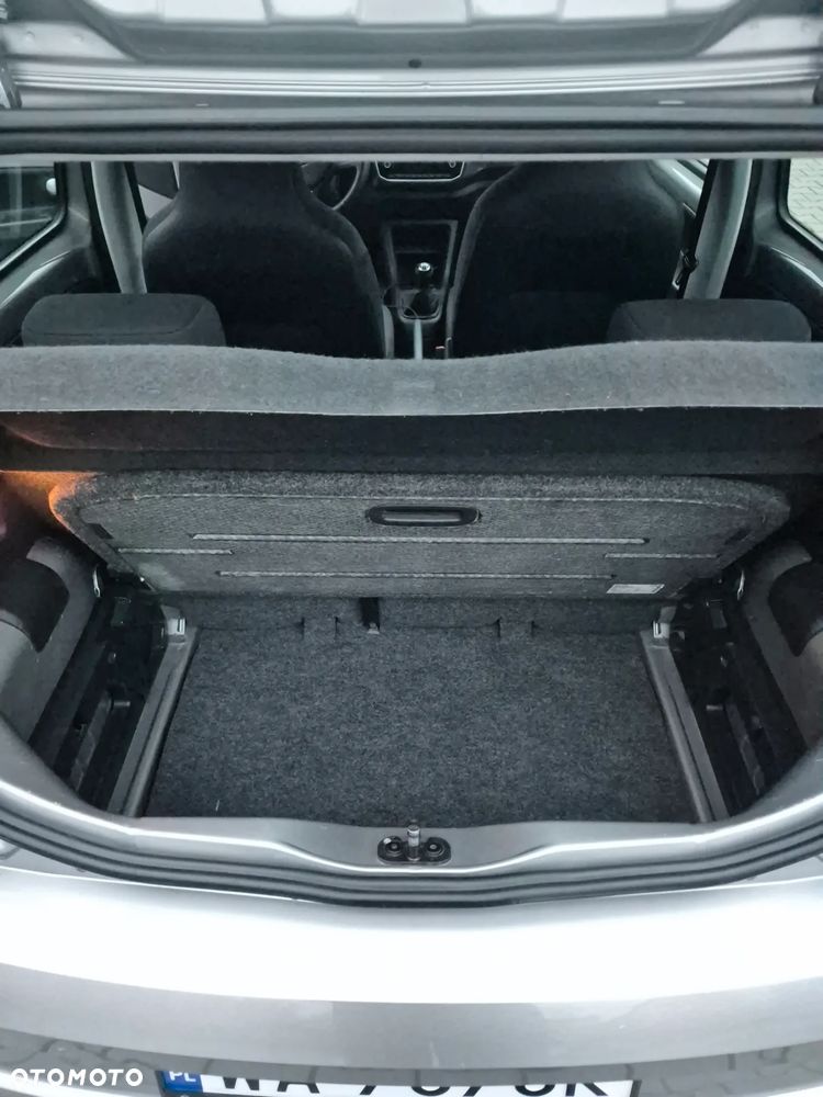 Volkswagen up! 1.0 move - 12