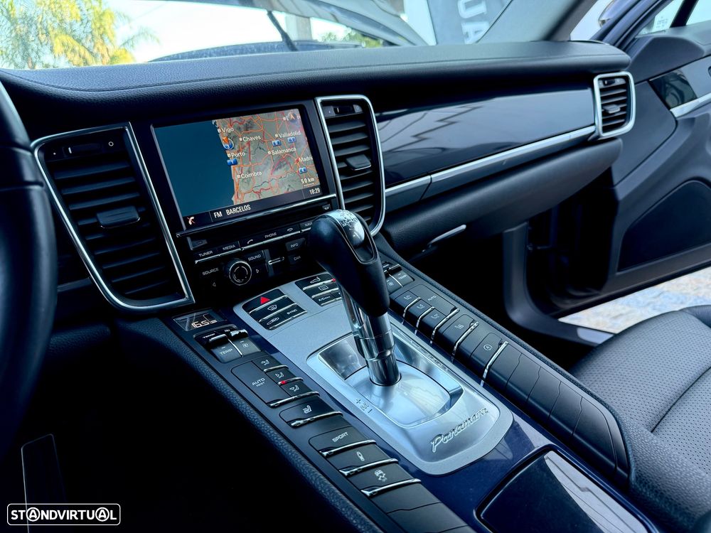 Porsche Panamera Platinum Edition - 41
