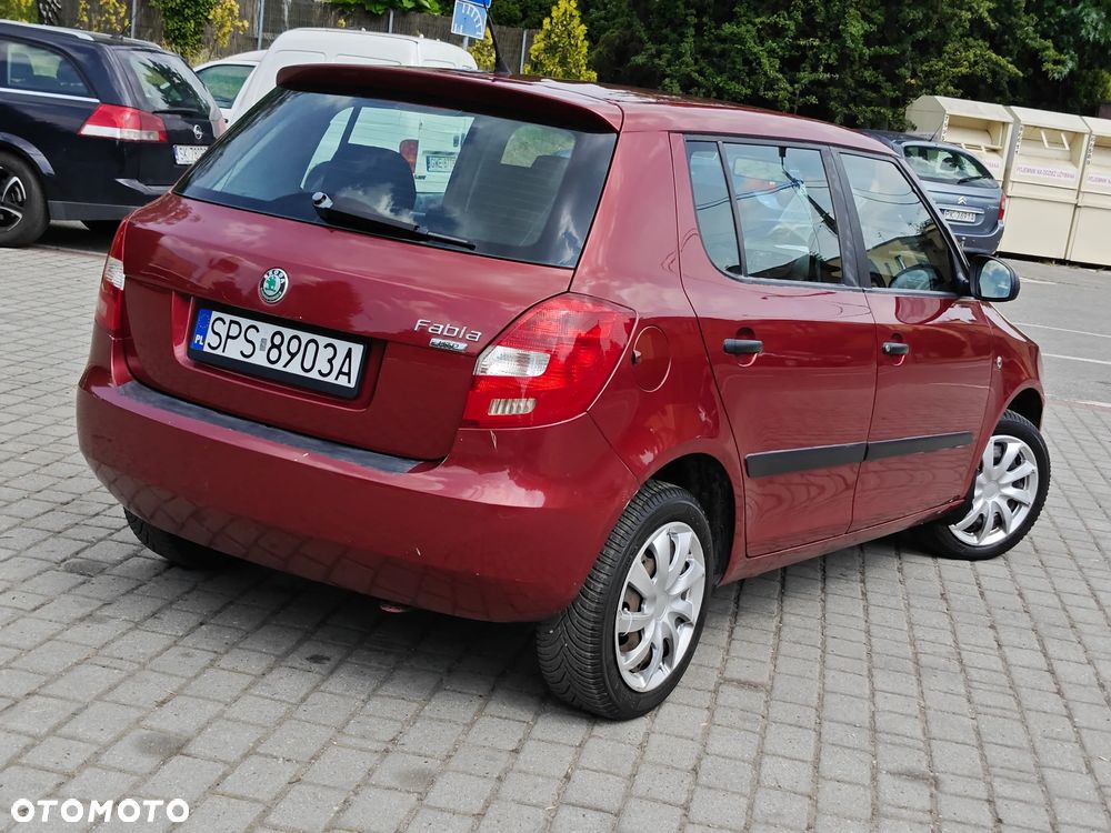 Skoda Fabia 1.2 HTP Ambition - 2