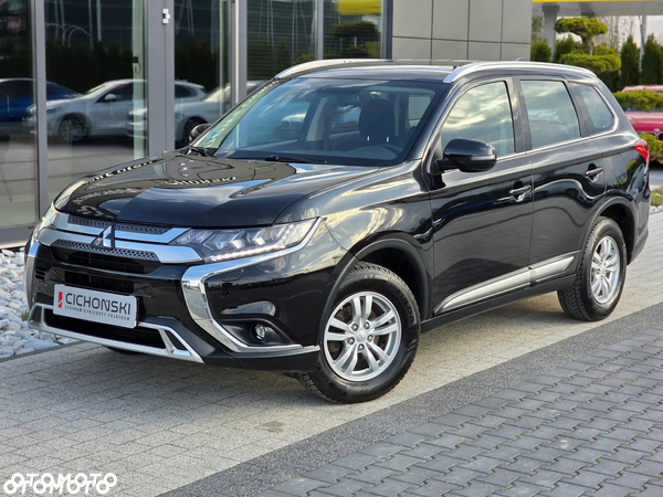 Mitsubishi Outlander 2.0 Invite + 2WD