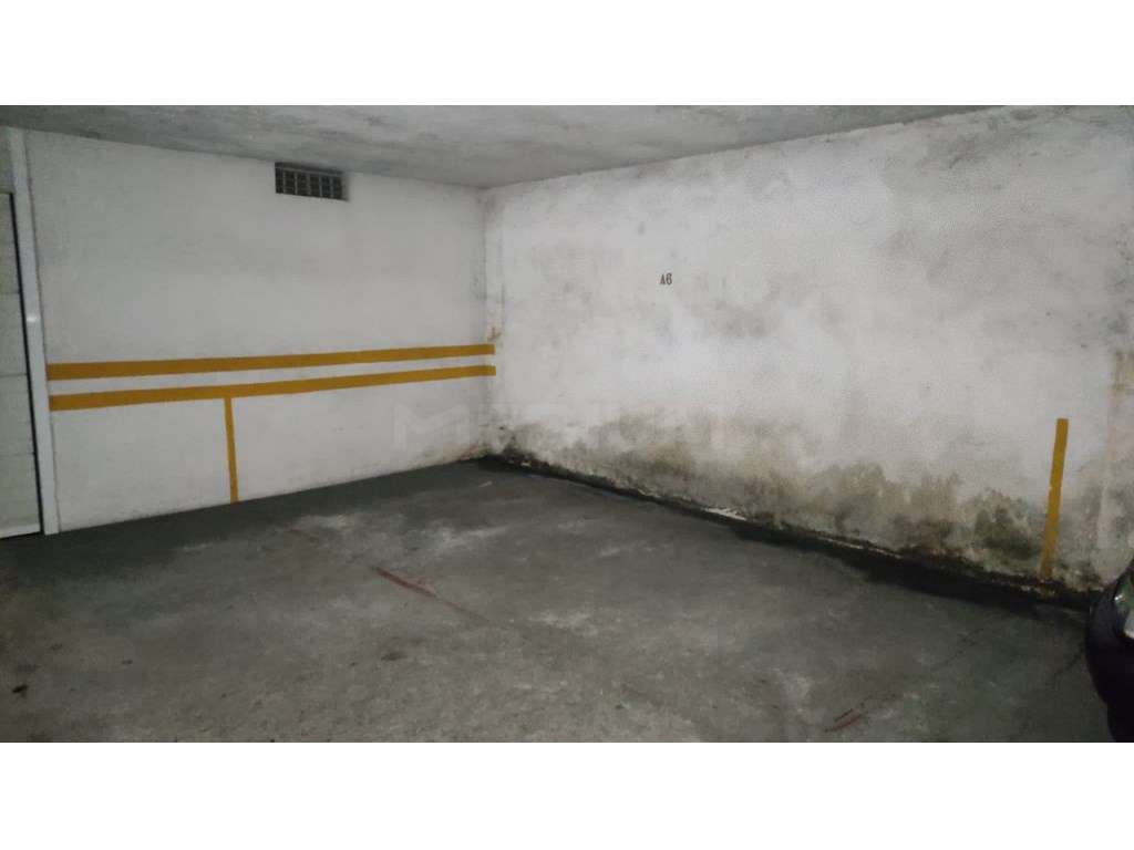 Lugar de garagem localizado em Aver-o-mar, na Póvoa de Varzim - Grande imagem: 2/3
