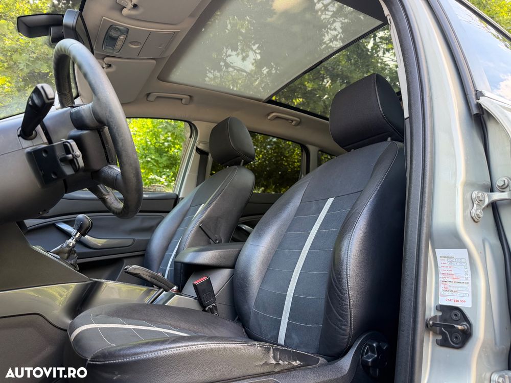 Ford Kuga 2.0L TDCi DPF Trend - 12