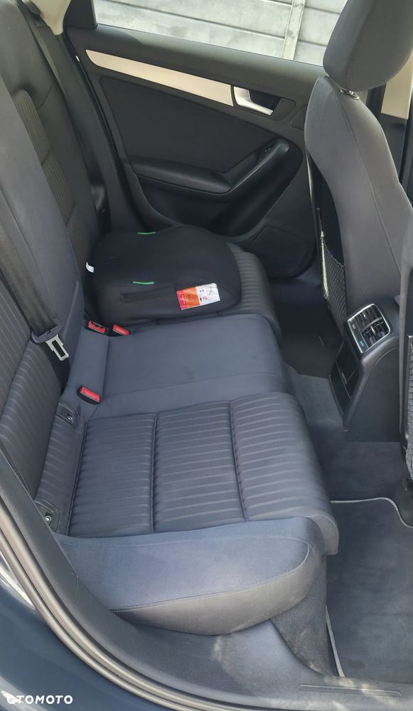 Audi A4 Avant 2.0 TDI - 10